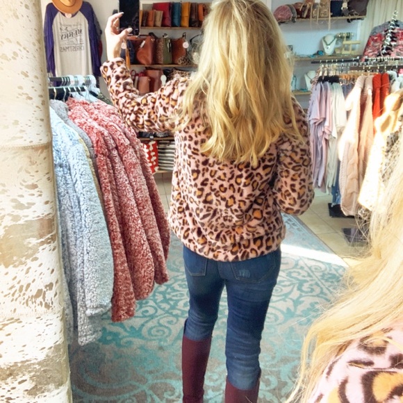 Hem & Thread Pink Leopard - Picture 3 of 8